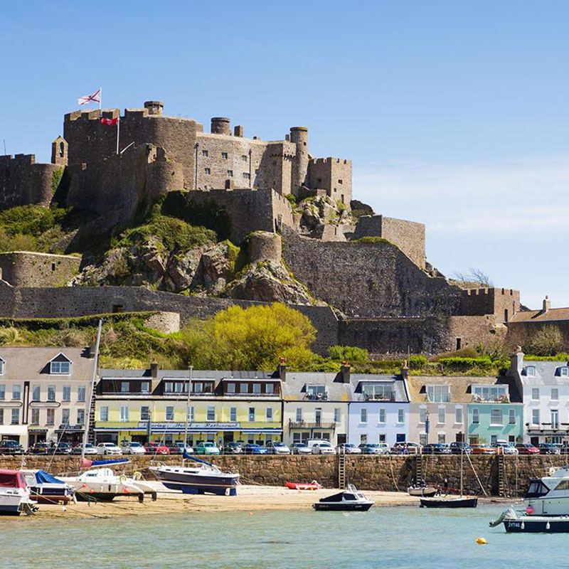 Isole del Canale Guernsey Jersey mura del castello di Saint Pierre Port